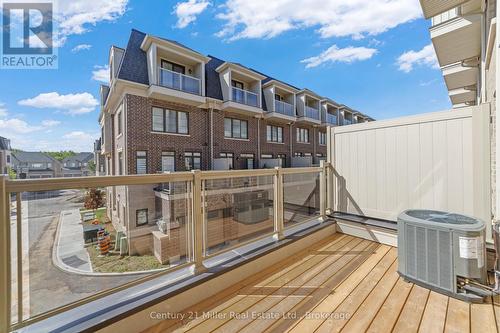 43 - 2140 Trafalgar Road, Oakville (Ro River Oaks), ON - Outdoor