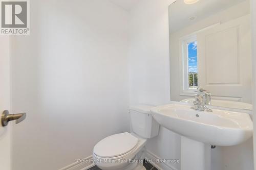 43 - 2140 Trafalgar Road, Oakville (Ro River Oaks), ON - Indoor Photo Showing Bathroom