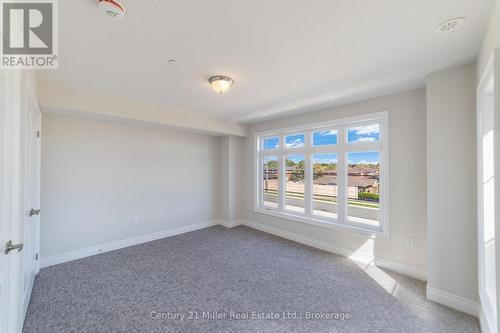 43 - 2140 Trafalgar Road, Oakville (Ro River Oaks), ON - Indoor Photo Showing Other Room