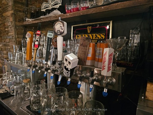 1174 Bloor Street W, Toronto, ON 