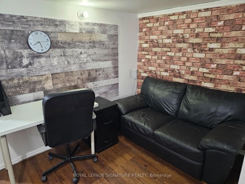 1174 Bloor Street W, Toronto, ON 