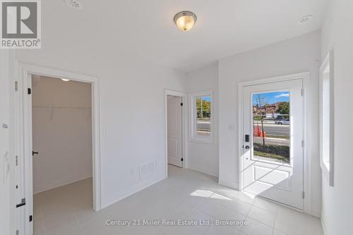 42 - 2140 Trafalgar Road, Oakville (Ro River Oaks), ON - Indoor Photo Showing Other Room