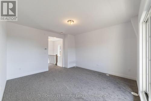 42 - 2140 Trafalgar Road, Oakville (Ro River Oaks), ON - Indoor Photo Showing Other Room