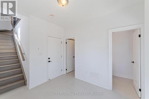 42 - 2140 Trafalgar Road, Oakville (Ro River Oaks), ON - Indoor Photo Showing Other Room