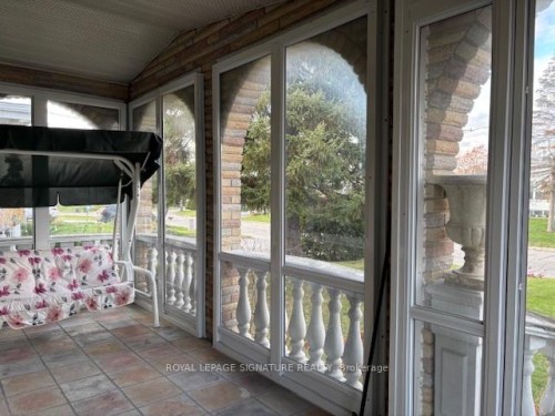 1 Brady Crescent, Toronto, ON 