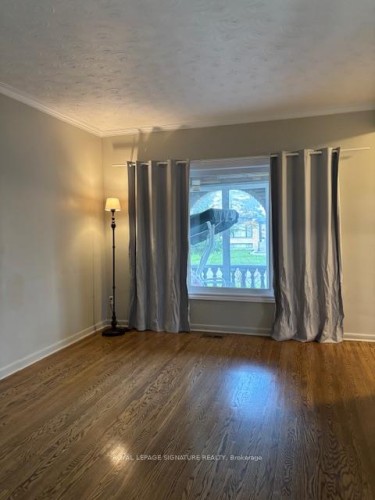 1 Brady Crescent, Toronto, ON 