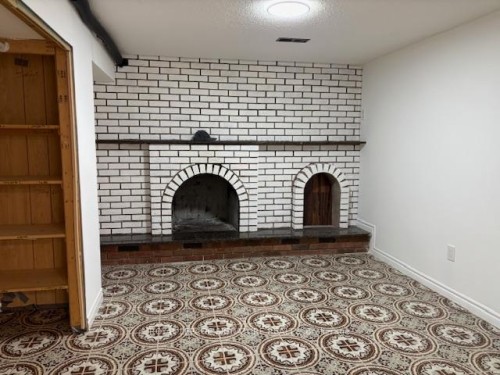 1 Brady Crescent, Toronto, ON 