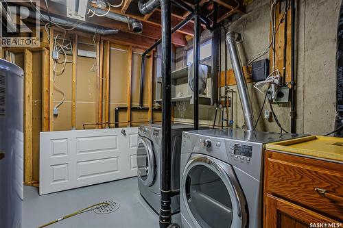 330 Smallwood Crescent, Saskatoon, SK - Indoor Photo Showing Laundry Room