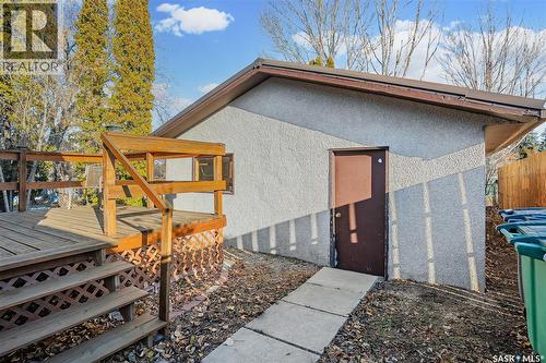330 Smallwood Crescent, Saskatoon, SK - Outdoor