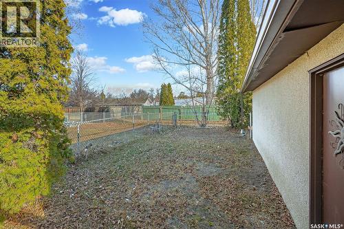 330 Smallwood Crescent, Saskatoon, SK - Outdoor