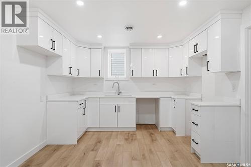 151 Sharma Lane, Saskatoon, SK - Indoor Photo Showing Kitchen