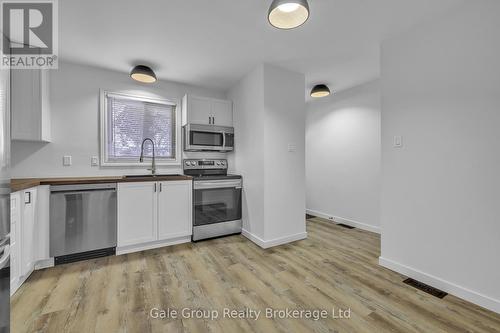 6 - 125 Bay Street, Woodstock (Woodstock - South), ON - Indoor Photo Showing Kitchen