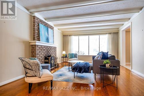 233 Wellington Street, Whitby (Lynde Creek), ON - Indoor Photo Showing Living Room With Fireplace