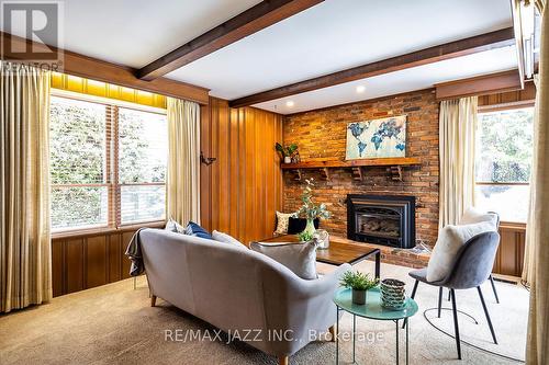 233 Wellington Street, Whitby (Lynde Creek), ON - Indoor Photo Showing Living Room With Fireplace