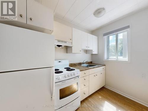 1 - 12 Wesleyan Street, Halton Hills, ON - Indoor Photo Showing Kitchen