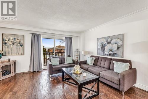 301 Pellatt Avenue, Toronto, ON - Indoor Photo Showing Living Room