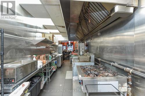 671 Queen Street W, Toronto, ON 