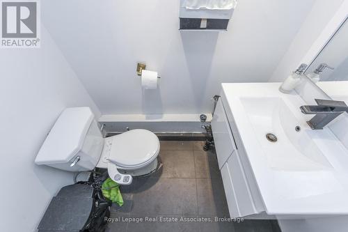 671 Queen Street W, Toronto, ON 