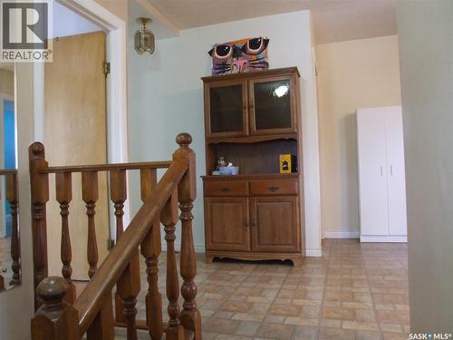 311 3Rd Avenue E, Leader, SK - Indoor Photo Showing Other Room