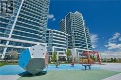 PH 07 - 7167 YONGE STREET  Markham, ON L3T 0E1