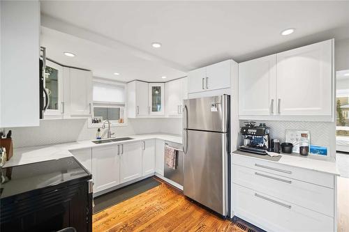 482 Ritchot Street, Winnipeg, MB - Indoor Photo Showing Kitchen With Stainless Steel Kitchen With Upgraded Kitchen