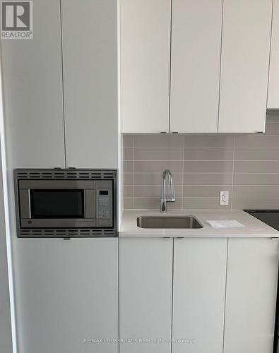 604 - 49 East Liberty Street, Toronto, ON - Indoor Photo Showing Kitchen