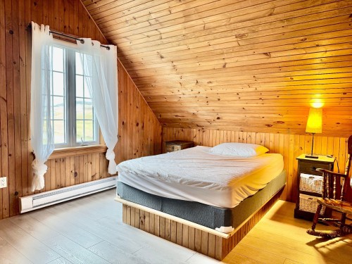Chambre à coucher - 8 Ch. De La Pointe-Basse, Les Îles-De-La-Madeleine, QC - Indoor Photo Showing Bedroom