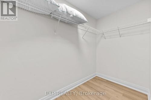 2580 Sheffield Boulevard, London South (South U), ON - Indoor With Storage