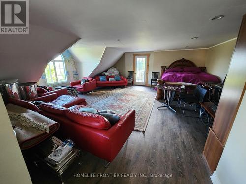 3 Mandalane Drive, King, ON - Indoor