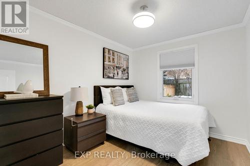 4208 Stonemason Crescent, Mississauga, ON - Indoor Photo Showing Bedroom