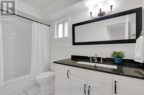 4208 Stonemason Crescent, Mississauga, ON - Indoor Photo Showing Bathroom