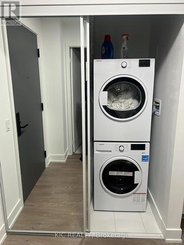 2404 - 308 Jarvis Street, Toronto, ON - Indoor Photo Showing Laundry Room