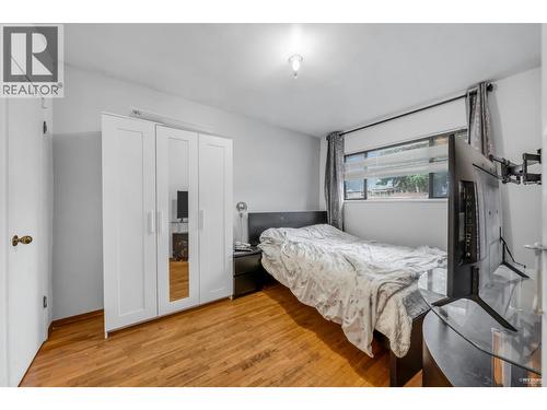4938 Fulwell Street, Burnaby, BC - Indoor Photo Showing Bedroom