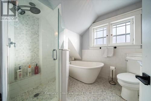 184 Weber Street E, Kitchener, ON - Indoor Photo Showing Bathroom