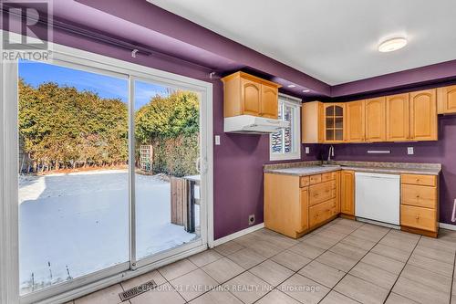 50 Luminous Court, Brampton, ON - Indoor Photo Showing Kitchen