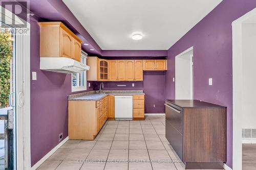 50 Luminous Court, Brampton, ON - Indoor Photo Showing Kitchen