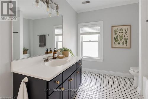 Virtually Staged Full Bathroom - 808 Monmouth Road, Essex, ON - Indoor Photo Showing Bathroom