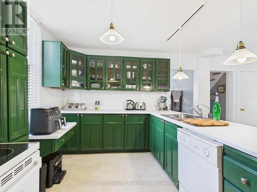 668 Gustavus Street, Ample Cupboards - 662, 668 Gustavus Street, Saugeen Shores, ON 