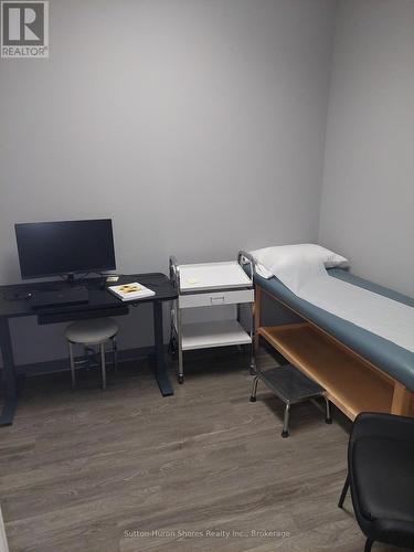 662 Gustavus Street, Treatment Room - 662, 668 Gustavus Street, Saugeen Shores, ON 