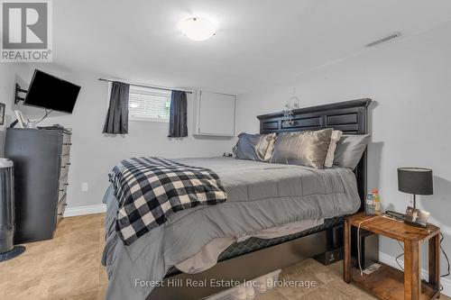 239 Clarke Street N, Woodstock (Woodstock - North), ON - Indoor Photo Showing Bedroom