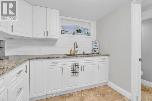 239 Clarke Street N, Woodstock (Woodstock - North), ON - Indoor Photo Showing Kitchen