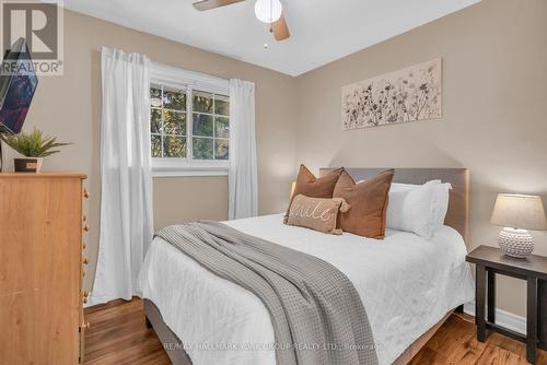 8 Rushton Road, Georgina, ON - Indoor Photo Showing Bedroom