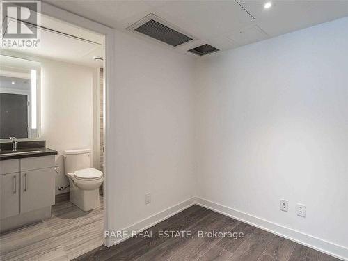 1208 - 188 Cumberland Street, Toronto, ON - Indoor Photo Showing Bathroom