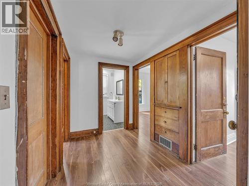762 Victoria Avenue, Windsor, ON - Indoor Photo Showing Other Room