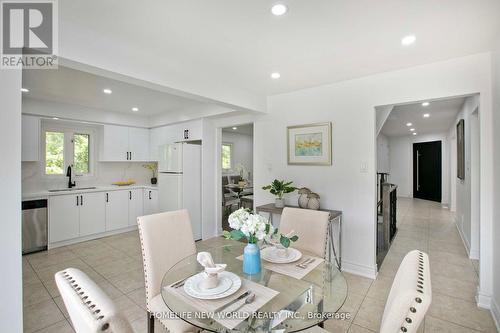 94 Weldrick Road E, Richmond Hill, ON - Indoor Photo Showing Dining Room