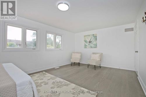 94 Weldrick Road E, Richmond Hill, ON - Indoor Photo Showing Bedroom