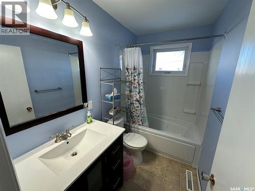504 Bemister Avenue W, Melfort, SK - Indoor Photo Showing Bathroom