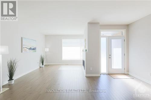 902 Chipping Circle, Ottawa, ON - Indoor Photo Showing Other Room