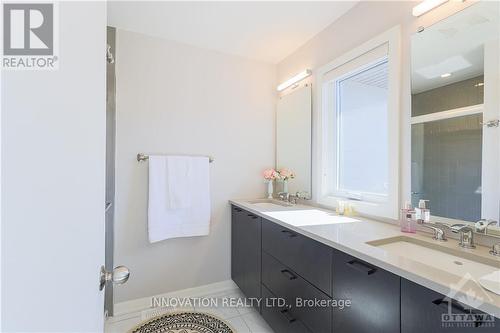 902 Chipping Circle, Ottawa, ON - Indoor Photo Showing Bathroom