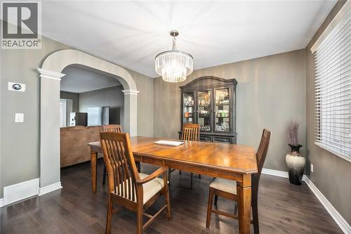 1634 Murphy Road, Sarnia, ON - Indoor Photo Showing Dining Room